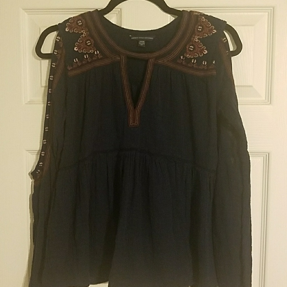 Cold shoulder top